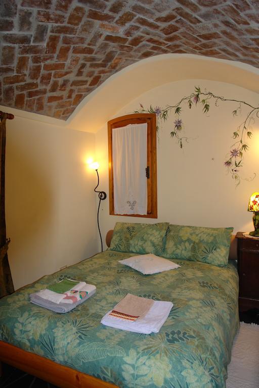B&B Il Libro Verde Dolceacqua Εξωτερικό φωτογραφία