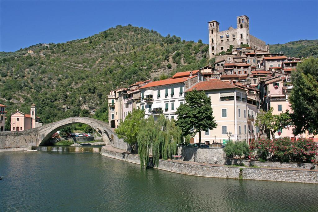 B&B Il Libro Verde Dolceacqua Εξωτερικό φωτογραφία