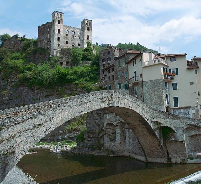 B&B Il Libro Verde Dolceacqua Εξωτερικό φωτογραφία