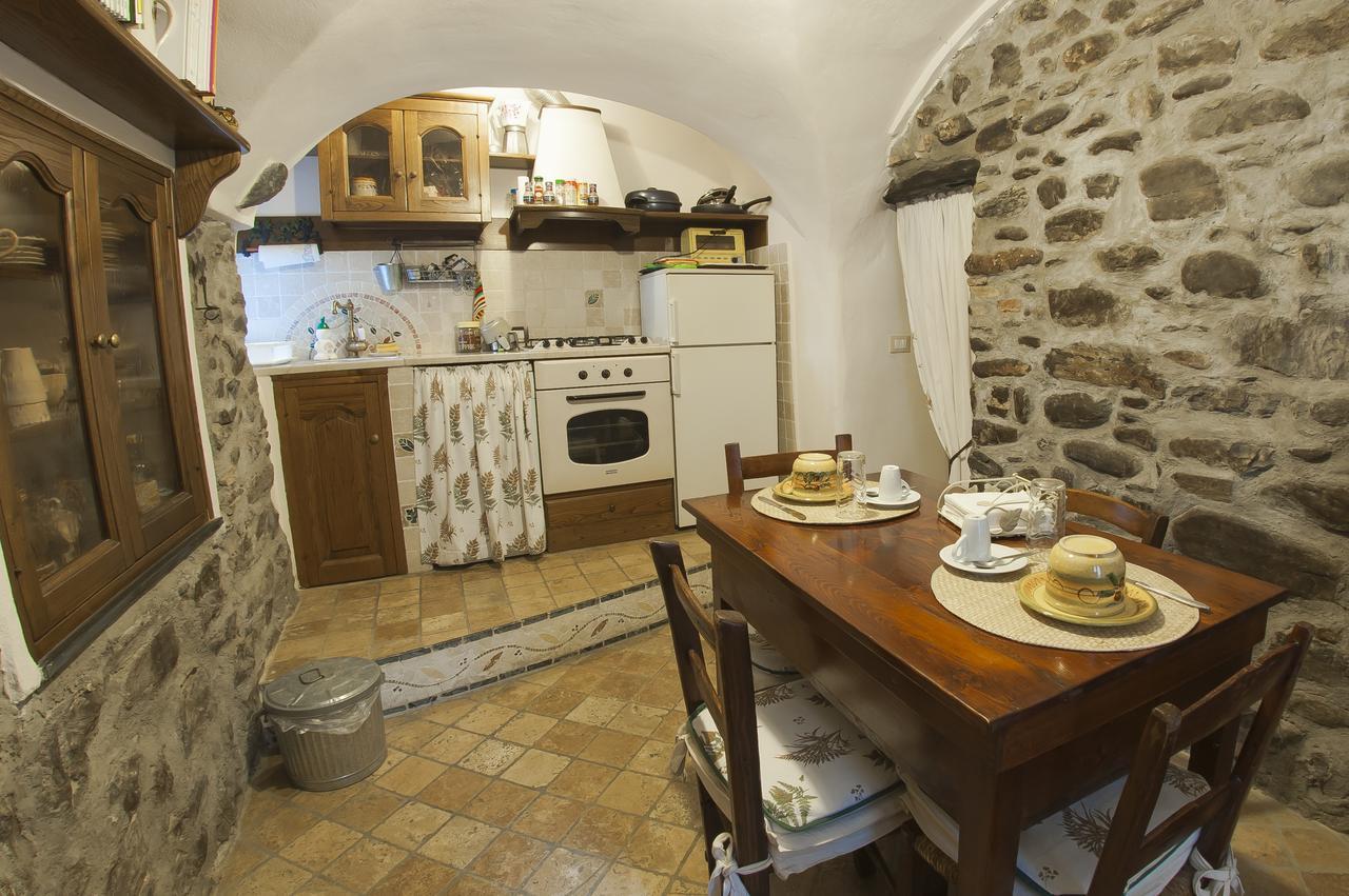B&B Il Libro Verde Dolceacqua Εξωτερικό φωτογραφία
